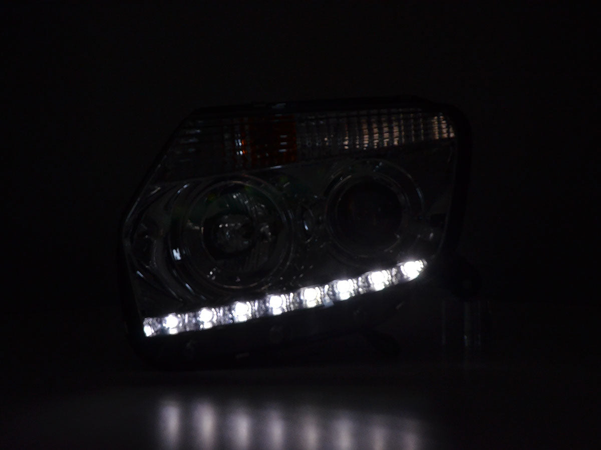 Scheinwerfer Set Daylight LED Tagfahrlicht Dacia Duster ab 2014 chrom Scheinwerfer Set Daylight LED Tagfahrlicht Dacia Duster ab 2014 chrom